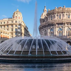 U , Genova Italia